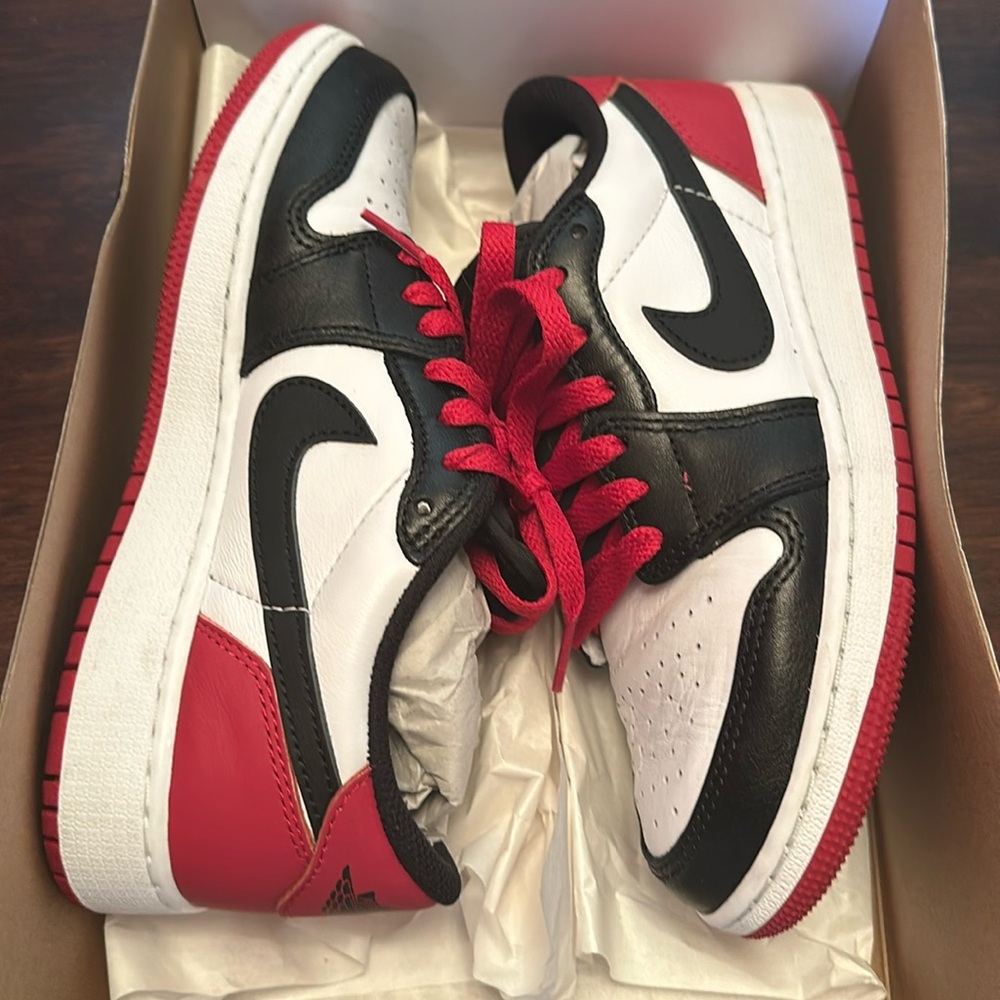 Like new AIR JORDAN 1 RETRO LOW OG
